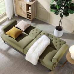 Hanney 3-Seater Chesterfield Sofabed In Moss Green Velvet 21 Hanney 3-Seater Chesterfield Sofabed In Moss Green Velvet -Daals Shop AYSF 011 MOSSGREEN VEL scene2