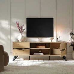 Weston Oak Effect Wide TV Unit 16 Weston Oak Effect Wide TV Unit -Daals Shop BSD 076 OAK scene2