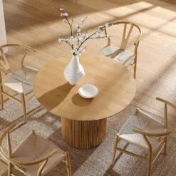 Maru Round 4-6 Seater Extending Oak Pedestal Dining Table, Oak -Daals Shop BSD 135 OAK scene3