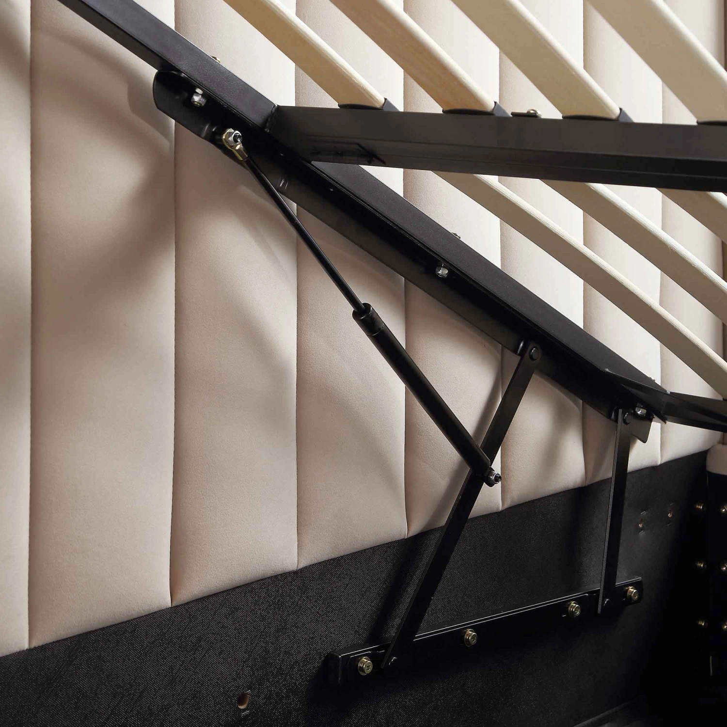 Wilton Champagne Velvet Ottoman TV Bed 18 Wilton Champagne Velvet Ottoman TV Bed - Image 16