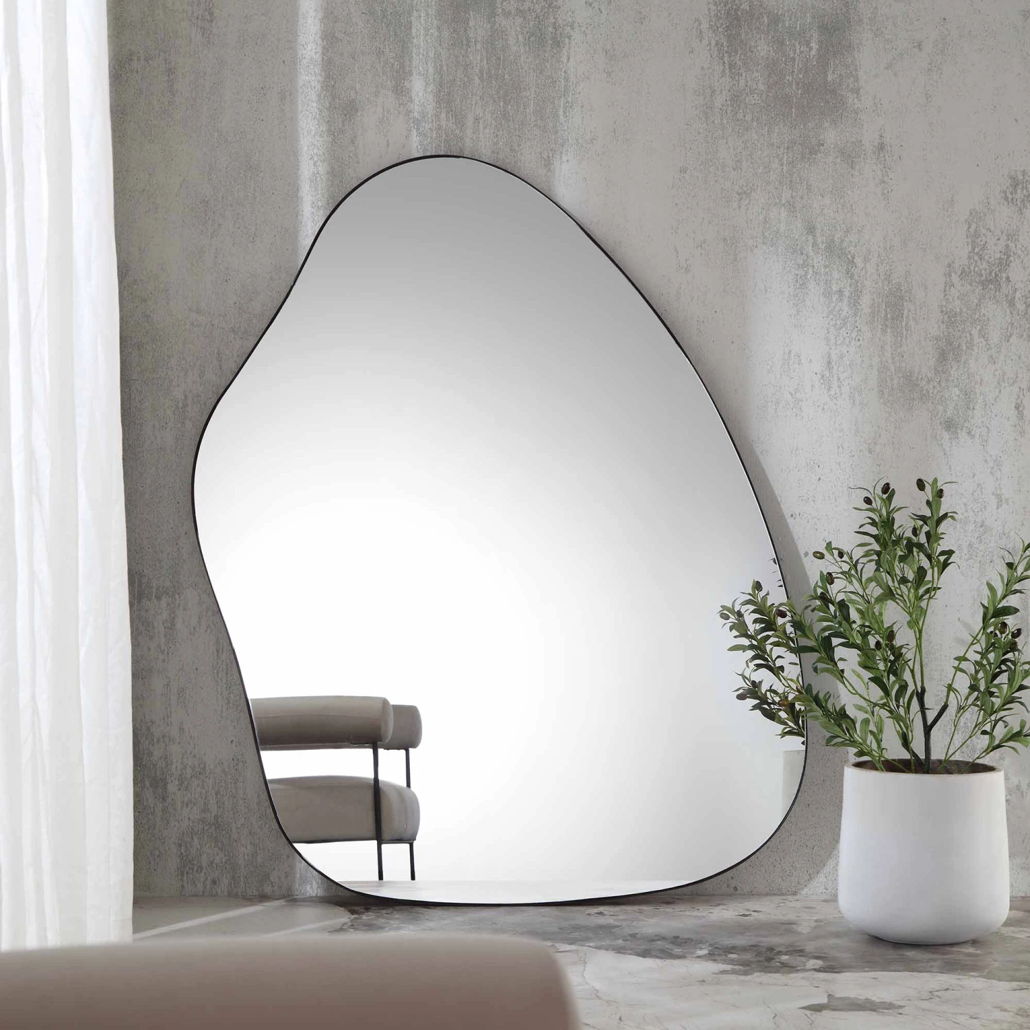 Pavia Irregular Shaped Extra Large Full Length Mirror 160 X 115 Cm, Black 4 Pavia Irregular Shaped Extra Large Full Length Mirror 160 X 115 Cm, Black - Image 2