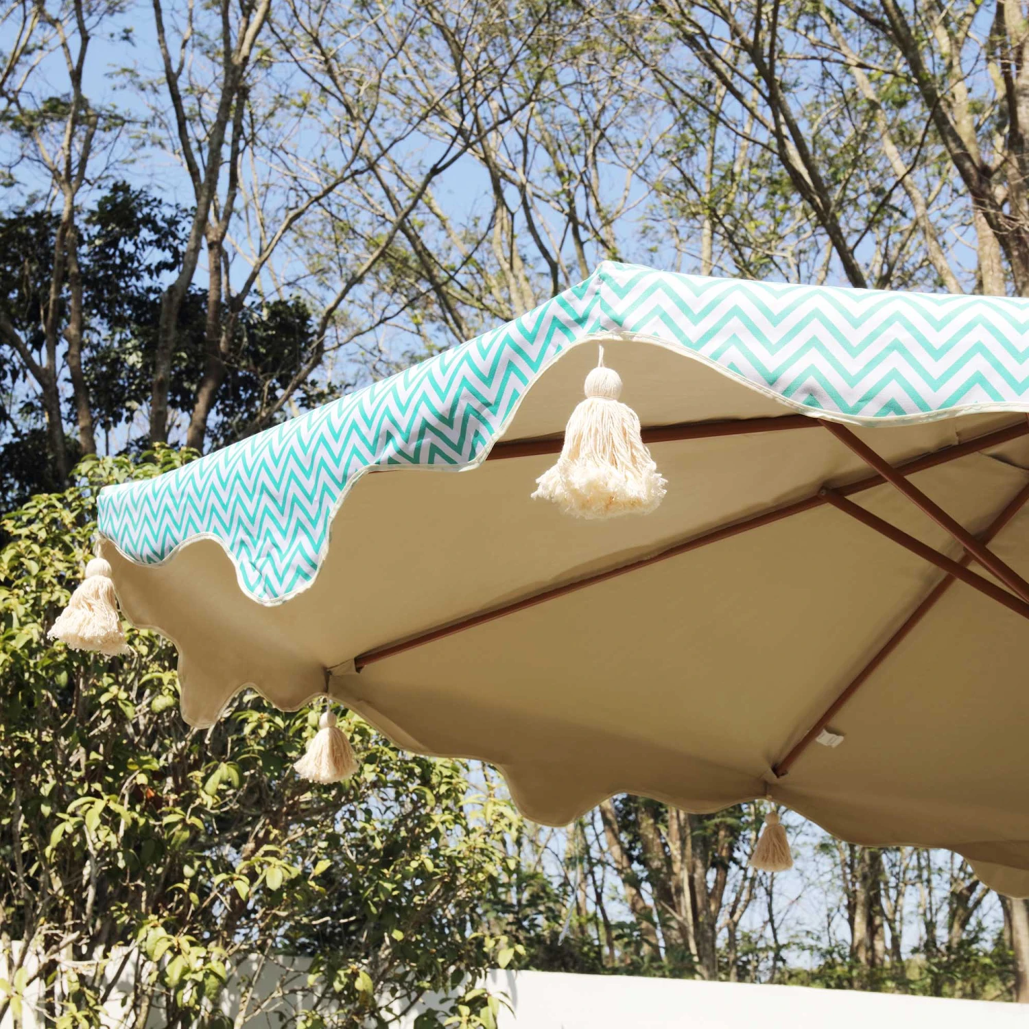 Green Chevron 2.6M Octagonal Tassel Parasol With Aluminium Tilt 4 Green Chevron 2.6M Octagonal Tassel Parasol With Aluminium Tilt - Image 2