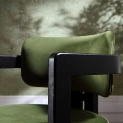 Stanford Curved Oak Frame Upholstered Chair, Moss Green Velvet Black Frame -Daals Shop XNDCH 727 GREEN VEL scene4